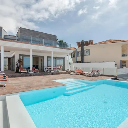 Stunning Casa Bella Vista * Адехе